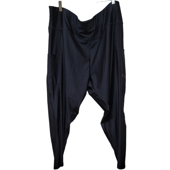 Fila Walk This Way Black Cropped Plus Size Leggings with Two Size Pockets, 4X - Picture 8 of 10